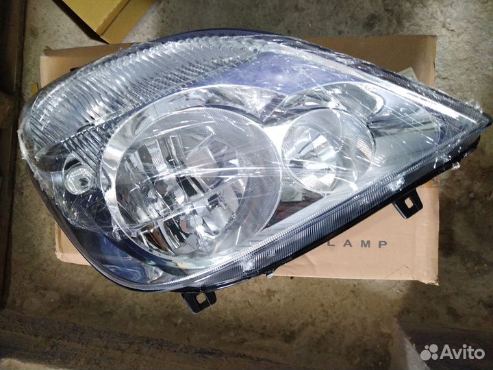 Фара правая Mercedes Sprinter W906 2006 Н7/Н7/Н7