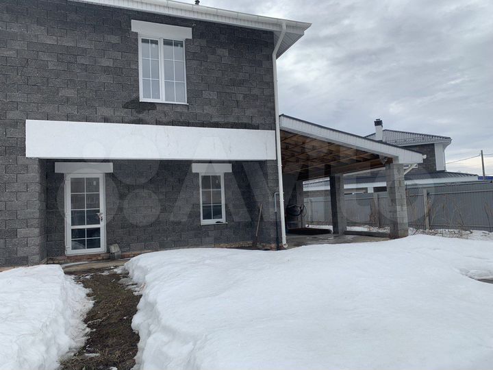 Дом 199 м² на участке 11 сот.