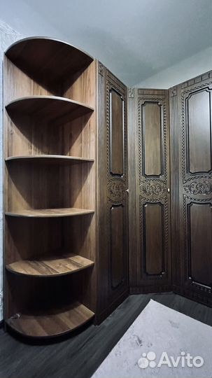 Угловой шкаф