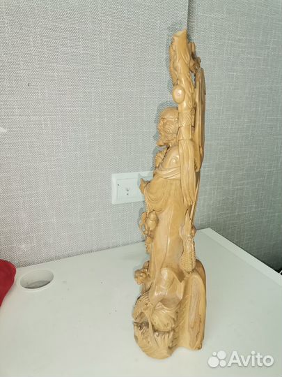 Статуэтка резная, из дерева, ручная работа