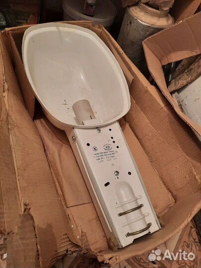 Фонарь уличный дрл 250