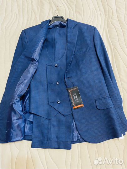 Костюм для мальчика новый