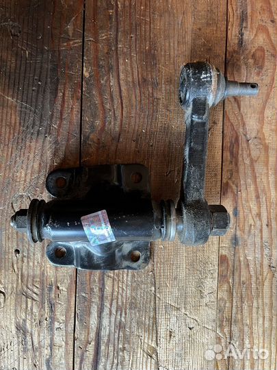 Маятниковый рычаг, рулевой трапеции