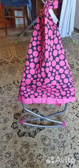 Детская кроватка с маятником для кукол