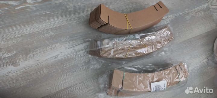 Одноразовые стаканы с крышкой