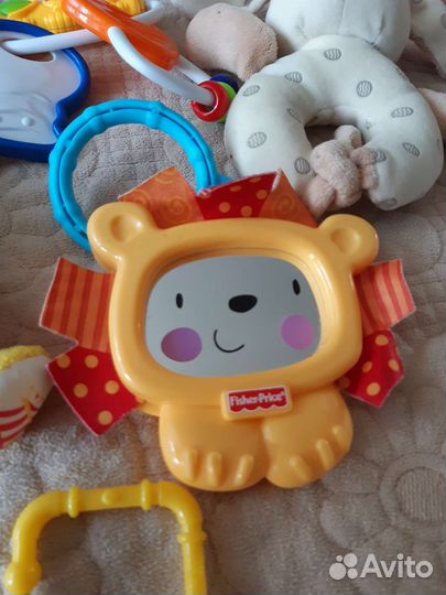 Игрушки для малышей пакетом