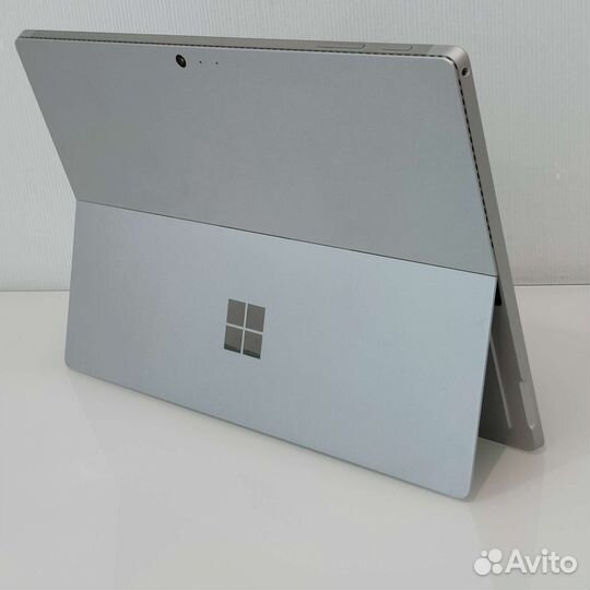 Microsoft Surface Pro 4, Intel m3, 4 озу, 128 SSD