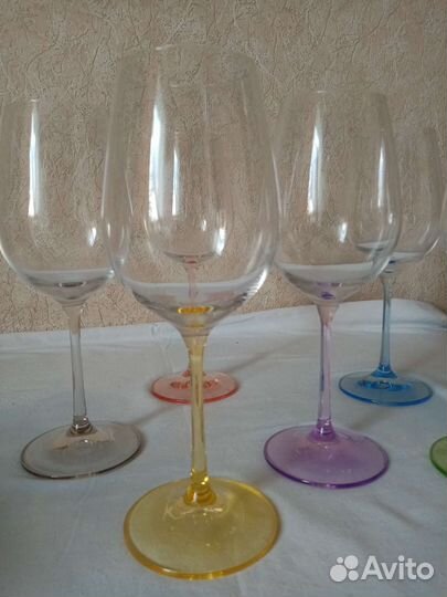 Бокалы для вина новые