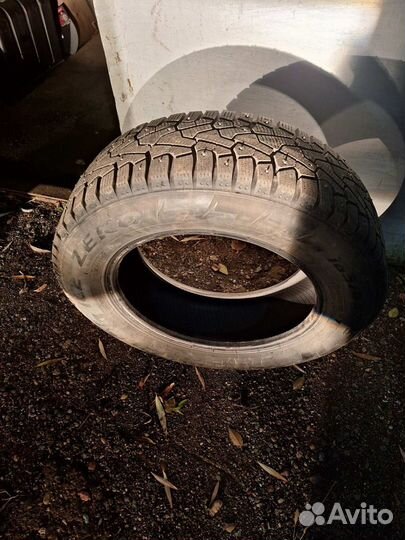 Pirelli Ice Zero 165/65 R15