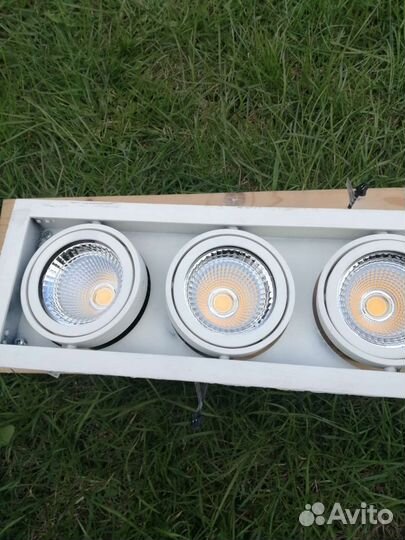 Светильник встраиваемый точечный