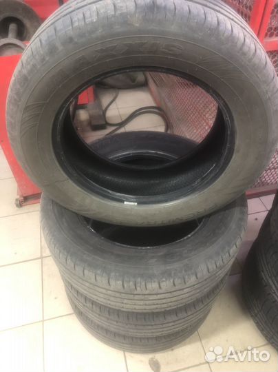 Maxxis Premitra Ice 5 SUV / SP5 215/60 R16