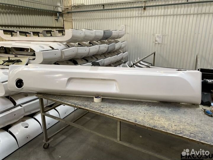 Бампер задний с каркасом нефаз