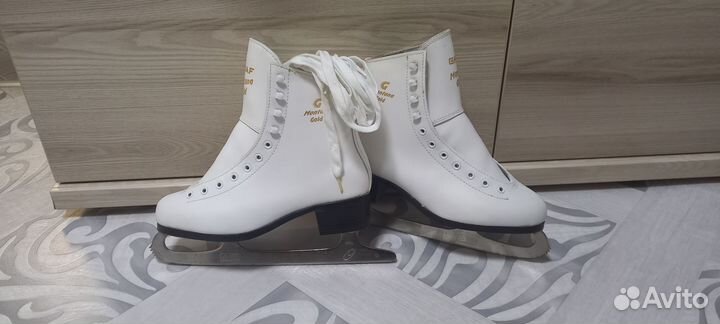 Коньки фигурные