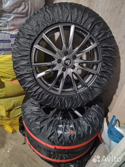 Bridgestone Blizzak DM-V1 225/65 R18