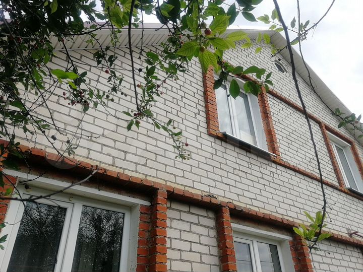 Дом 227 м² на участке 8 сот.