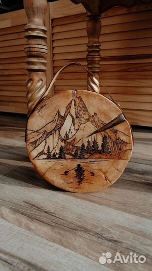 Деревянное панно