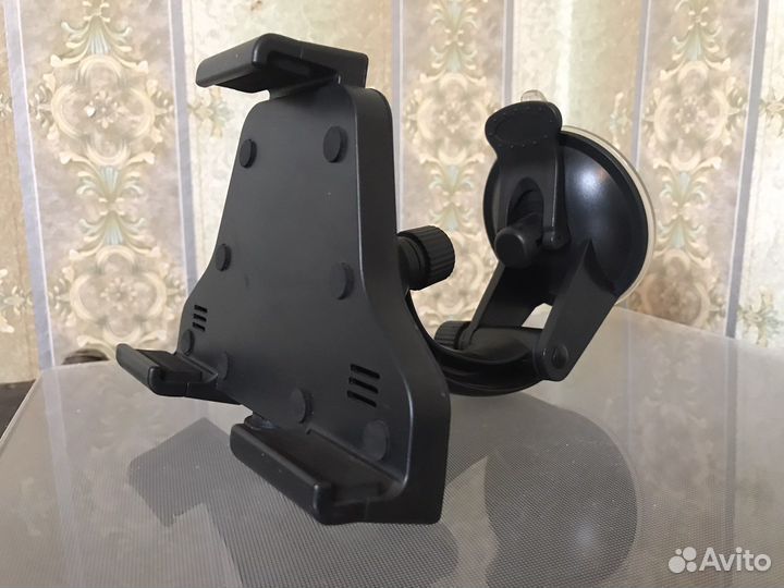Автомобильный держатель для планшета