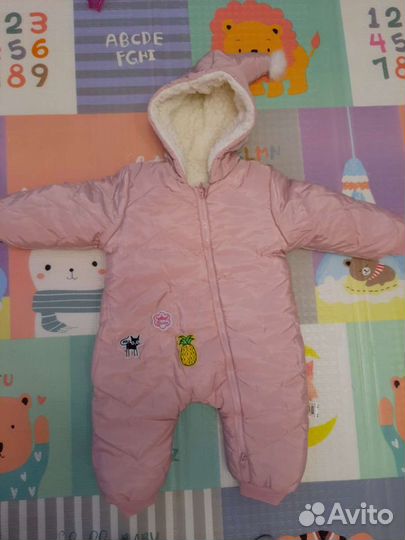 Зимний комбинезон для девочки