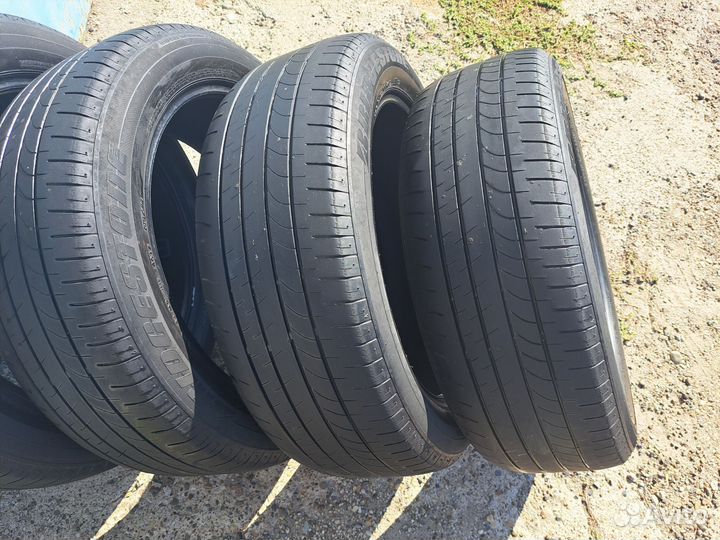 Bridgestone Dueler H/L 33A 235/55 R20 102