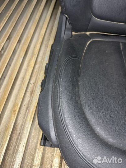 Сиденье переднее правое Bmw X1 F48 B47C20A 2016