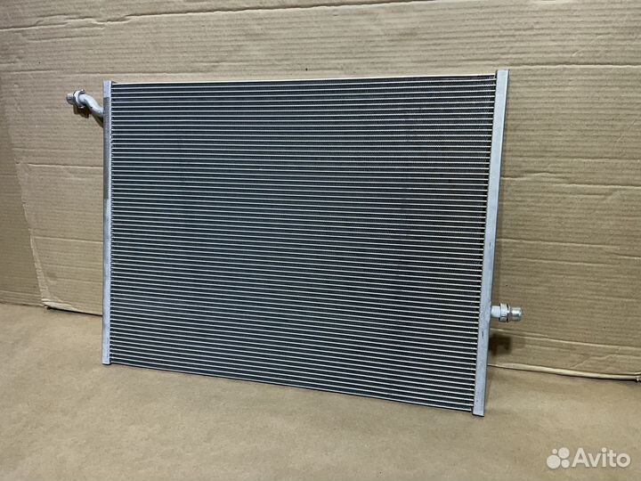 Радиатор низких температур Mercedes W213/W222/W238