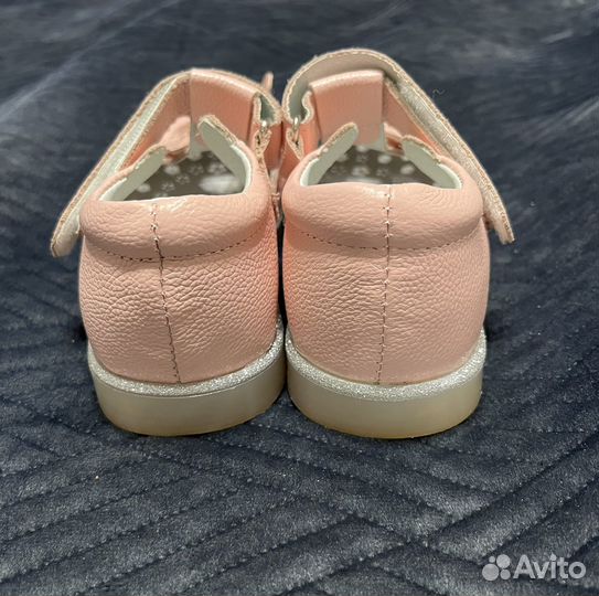 Сандалии для девочки