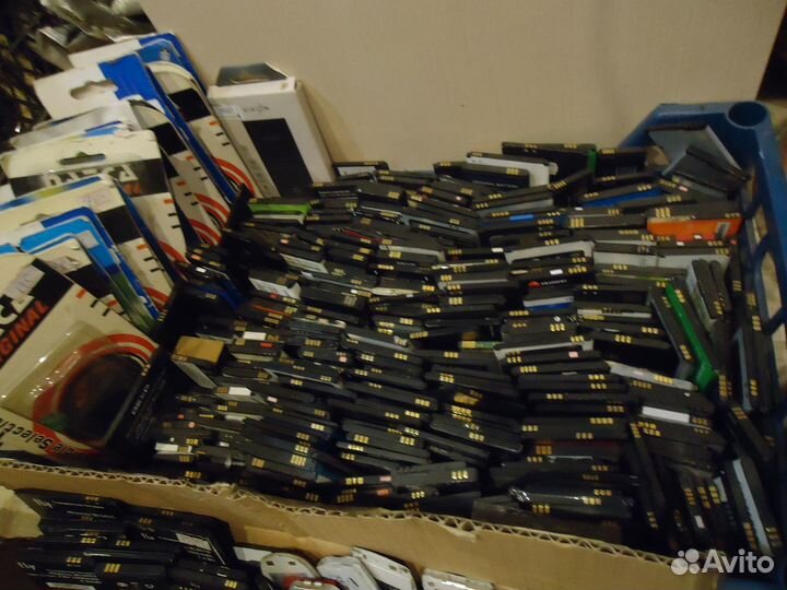 Аккумуляторные батареи для сотовых телефонов 500шт