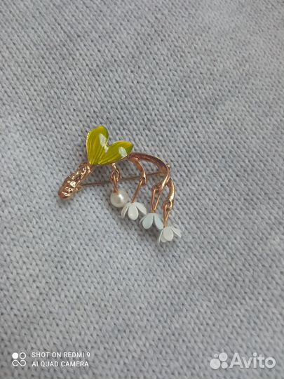 Брошь Значок Новый