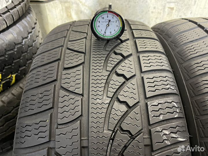 Petlas Snow Master W651 235/55 R17