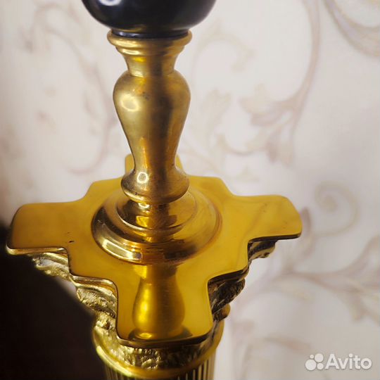 Интерьерная лампа со светодиодным светильником