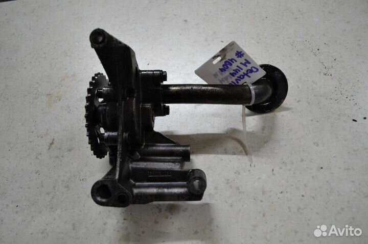 Масло насос Skoda Octavia A4 1U Tour