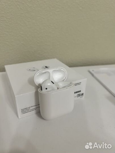 Наушник apple airpods