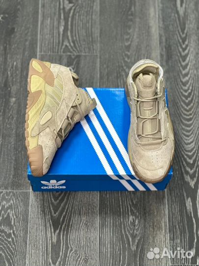 Кроссовки оптом