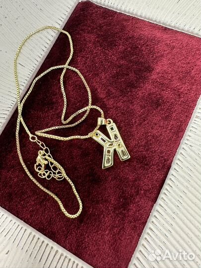 Цепочка с кулоном буква К