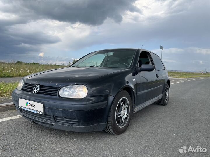 Volkswagen Golf 1.4 МТ, 2002, 290 000 км