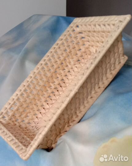 Плетеный лоток