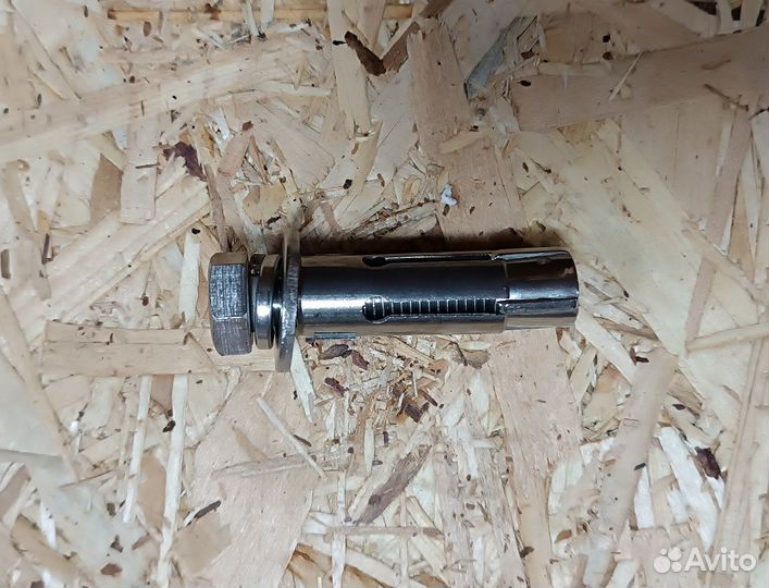 Анкерный болт усиленный