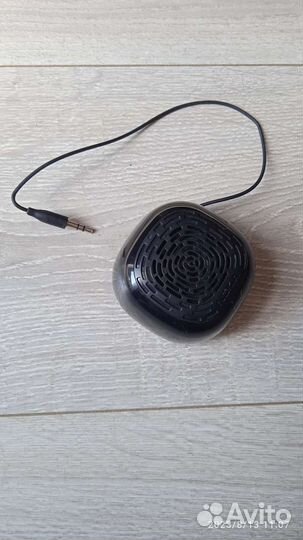 Портативная колонка