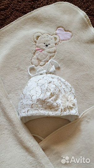 Комплект на выписку для девочки (универсальный)