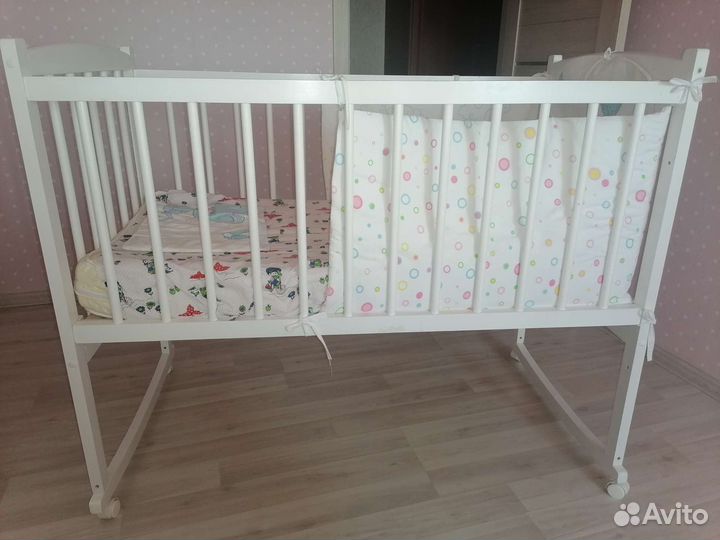 Детская кроватка