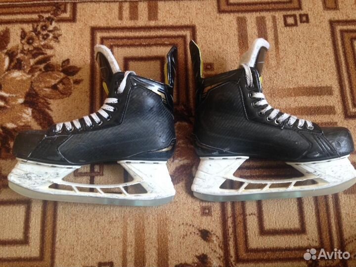 Коньки хоккейные