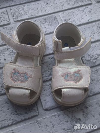 Сандалии детские 21 размер
