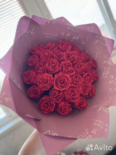 Букет роз с атласной ленты