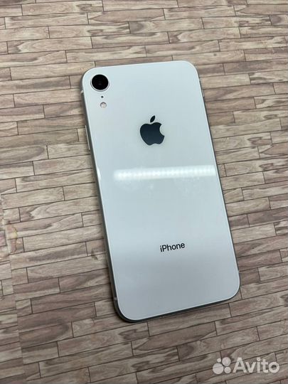 iPhone Xr, 64 ГБ