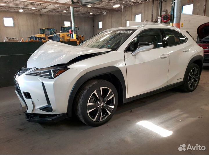 Запчасти на 2020 lexus UX 250H