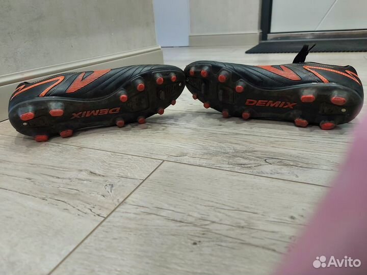 Футбольные бутсы Demix