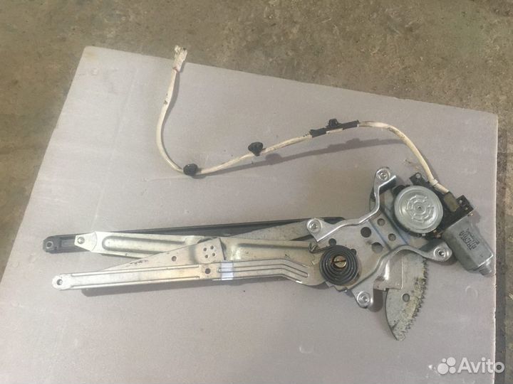 Стеклоподъемный механизм Toyota Hilux Surf 1996