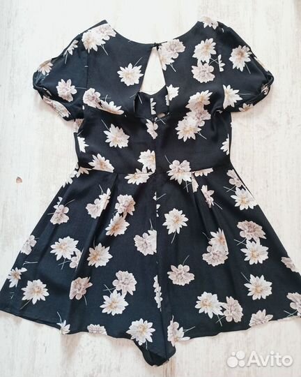 Новый комбинезон с шортами