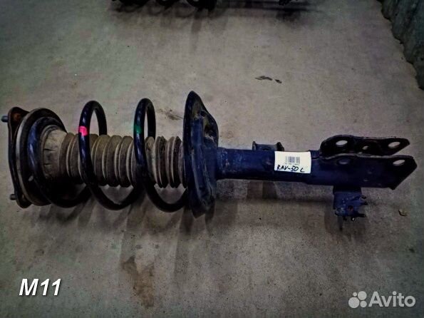 Стойка амортизатора Передняя Toyota RAV-4 XA50