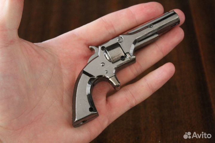 Зажигалка газовая заправляющаяся